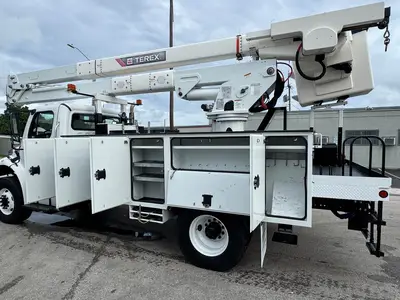 Used 2019 FREIGHTLINER M2 106 Tractors & Trailers Florida US | Truck and Van Outlet #1506263