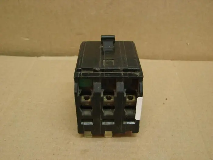 Used SQUARE D QO320 Circuit Breakers Michigan US | Ideal Machinery #588333