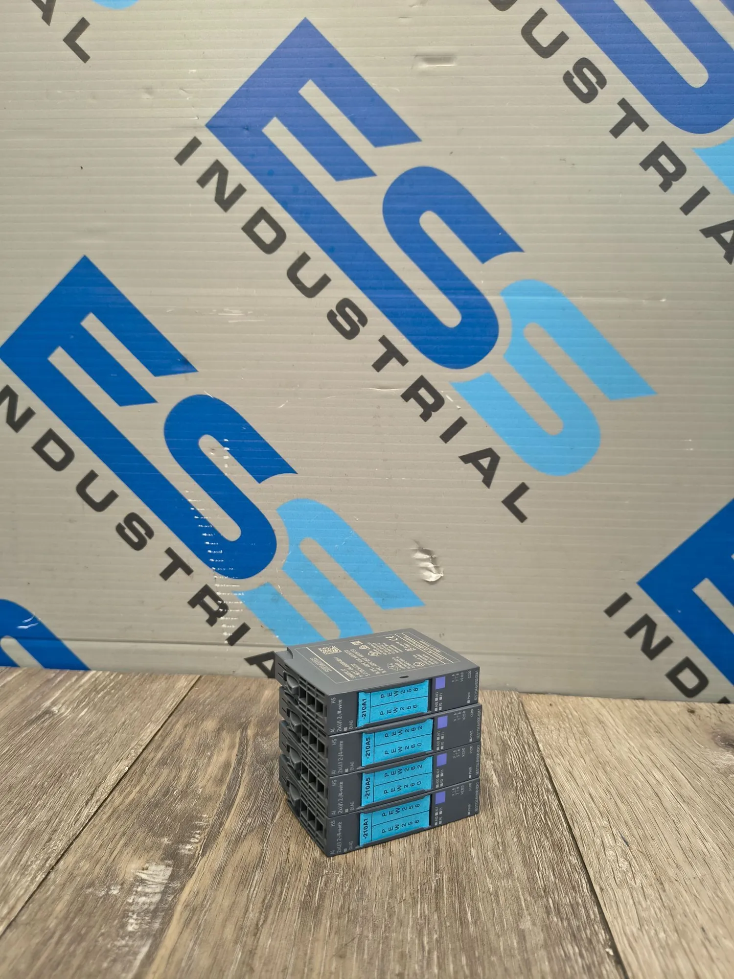 Used SIEMENS 6ES7 134-6HB00-0DA1 Programmable Logic Controllers South Carolina US | ESS Industrial Equipment Sales #1310325