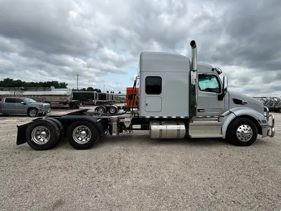 Used 2022 PETERBILT 579 SLEEPER Conventional trucks Wisconsin US | Proxy Equipment #1426089