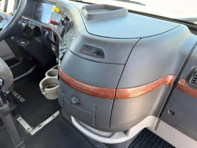 Used 2011 VOLVO VNL64T300 Conventional trucks California US | Ben Kaplan Equipment #1250886