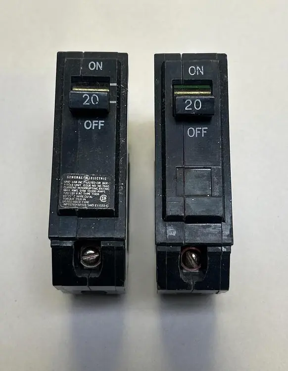 Used GE THQB120 Switchgears Ohio US | Surplus Asset Holdings #1184866