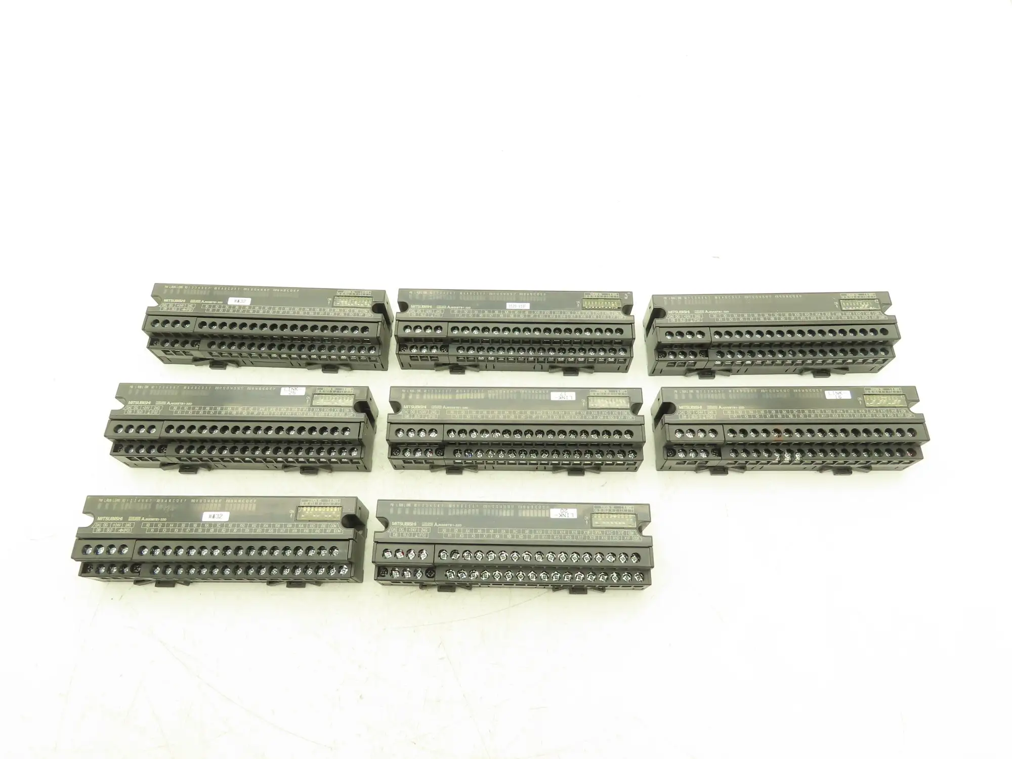 Mitsubishi Aj65SBTB1-32D Remote Digital Input 32 Point 24VDC MELSEC-A Lot of 8
