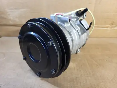 NEW HITACHI 4436025