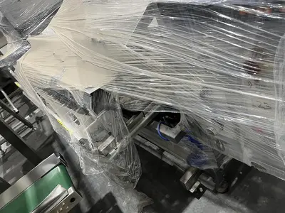 A&B 10-Lane Clamshell Filler
