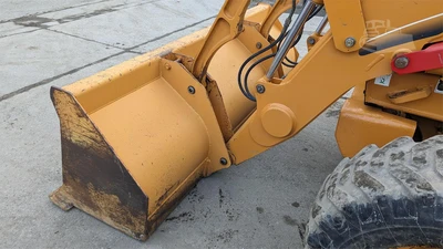 USED 2005 CASE 590SM
