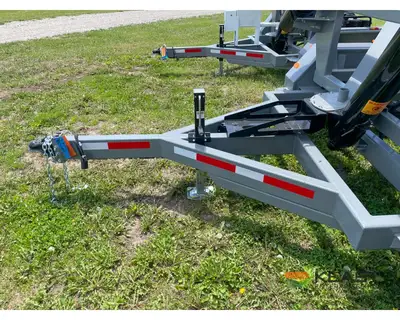 Used TRAVIS _UNKNOWN_ Seed Tenders Iowa US | Keast Enterprises #1360458