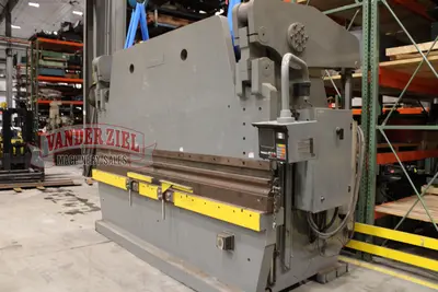 Accurpress 14' x 400 Ton Hydraulic Press Brake, Model 740012