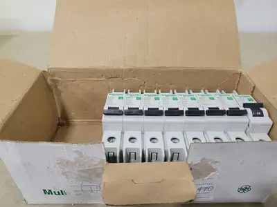NEW SCHNEIDER ELECTRIC M9F42115