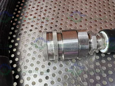 USED HUBER INSULATED CHILLER HOSE 53" W/ 1" FEMALE THREADED TO QUICK RELEASE