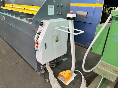 2017 STEELMASTER SM-STHS2516 Guillotine | ESP Machinery Australia Pty Ltd (4)