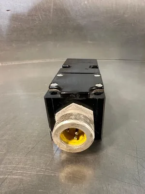 ISSC 1250-1-A-1 PROX LIMIT SWITCH 12501A1 (4C-39)