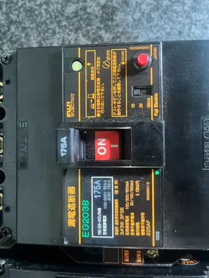 USED FUJI ELECTRONIC Auto Breaker