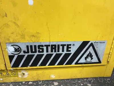 USED JUSTRITE 894500