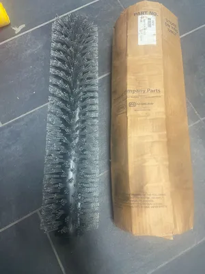 NEW TENNANT MODEL 3580 FLOOR SCRUBBER