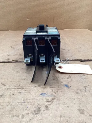 Fuji Electric BU-ESB3015 15A Circuit Breaker; 56271144; 15A 600V 3 Pole