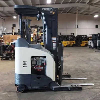 USED 2016 CROWN RR5725-45