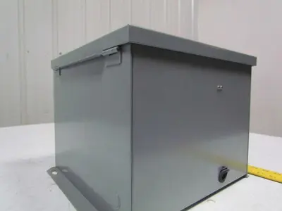 Square D SK3000G2 Ser.A Transformer Disconnect 50/60Hz 480/575V Pri. 115 Sec.