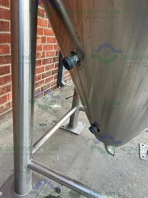 USED LMC 3180 LITER STAINLESS STEEL JACKETED FERMENTATION TANK