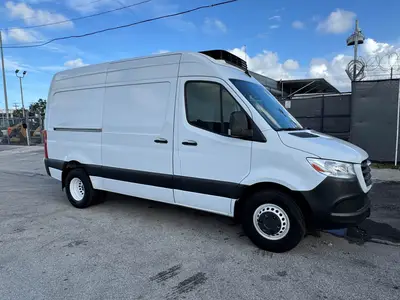 Used 2019 FREIGHTLINER SPRINTER 3500 Tractors & Trailers Florida US | Truck and Van Outlet #1506260
