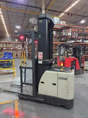 CROWN SP3520-30 Forklifts | Machinery For Sale (1)