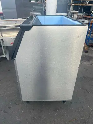 Ice-O-Matic B110PS Reinforced Ice Storage Bin - 854 lb.Ice-O-Matic B110PS Reinforced Ice Storage Bin - 854 lb.