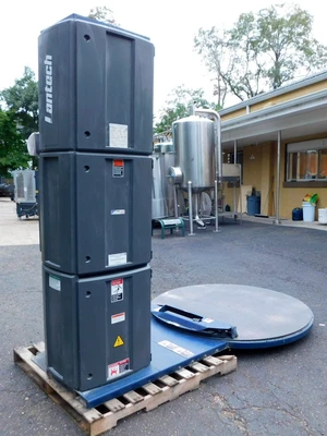 Used LANTECH Q 300 XT Wrapping Machines New Jersey US | Champion Trading Corporation #1471055