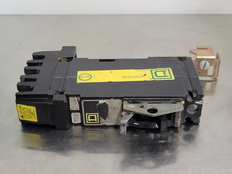 Used SQUARE D FA14020A Switchgears British Columbia CA | Lenmark #241405