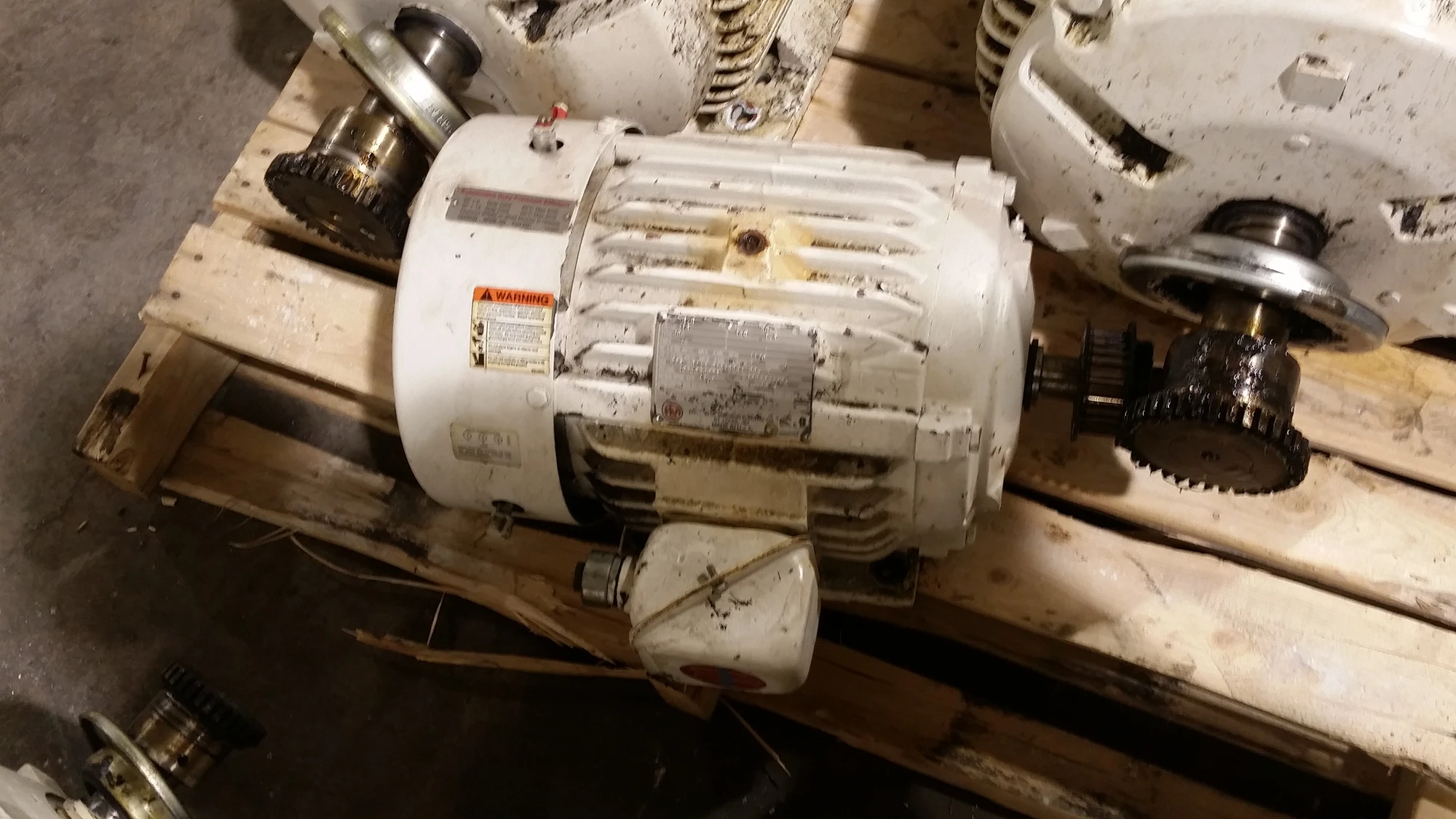 US Motors 3HP; 1170RPM; 460V; Frame: 215 C05 E072B010400 64 006