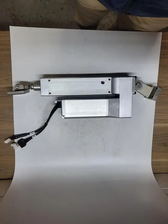 Used IAI _UNKNOWN_ Linear Actuators Michigan US | ND Industrial Surplus #1265702