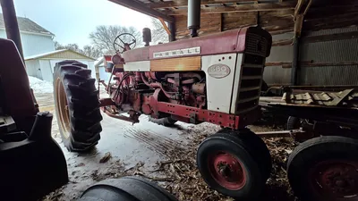 FARMALL 560 Tractor | Iron Listing (2)