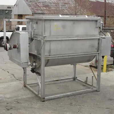 SPC6926  Kettle 650 gallon L & A Engineering processor kettle, agitator rotating tubular spiral, Stainless Steel, 60 sq.ft heat exchanger