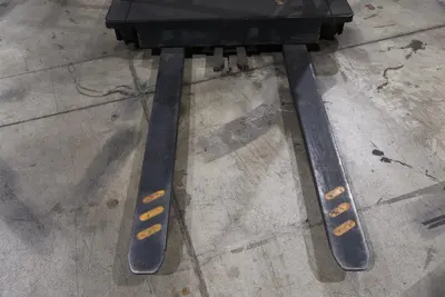 CROWN SP3420-30 STAND-UP ELECTRIC ORDER PICKER LIFT TRUCK | Levy Recovery Group (19)