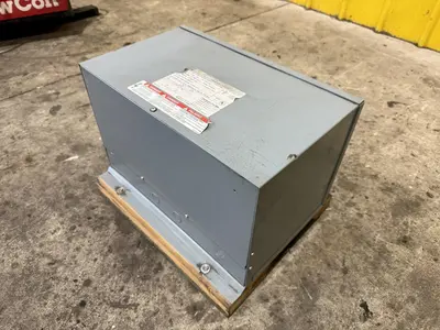 9 KVA SQUARE D ELECTRICAL 3 PHASE TRANSFORMER 480 DELTA <-> 208Y/120 VOLT: YOBRO #24141