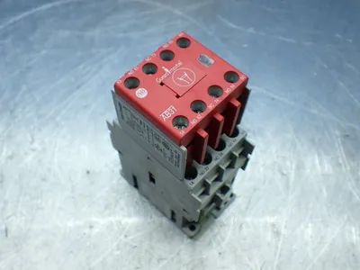 NEW ALLENBRADLEY 700SCF620EJBC