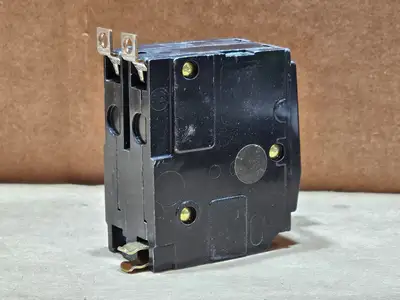 USED SQUARE D QOB230