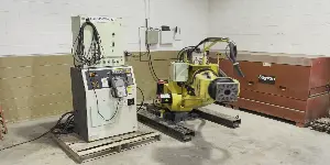 Used 2004 FANUC R-2000IA/200R Robots Michigan US | Aucto #1332247