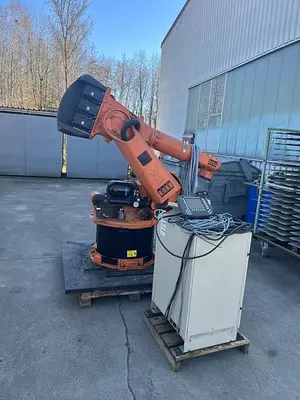 USED 2002 KUKA KRC1