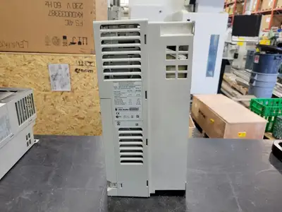 USED ALLEN-BRADLEY 20G11ND027AA0NNNNN