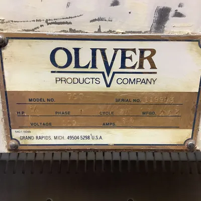 152-0546 Oliver 797 Bread Slicer