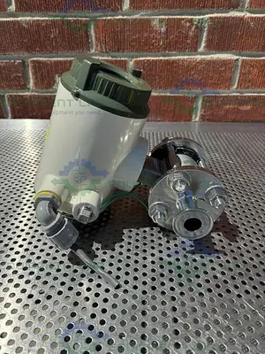 USED YOKOGAWA ADMAG CA202SN MAGNETIC FLOWMETER W/ 1" SANITARY FITTING