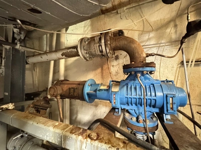 USED 2019 TUTHILL VACUUM PUMP