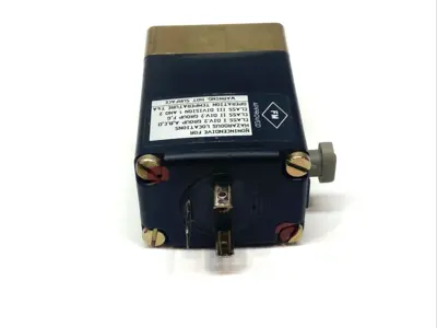 Used Burkert General Purpose Valve 1/4 NPT 145psi MAX 24VDC 8W Pump & Valve Parts Michigan US | Maverick Industrial Sales #1402946