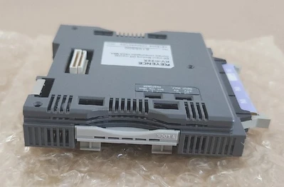 NEW KEYENCE KV-C32X