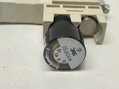SY30M-N5-P-3 | SMC  Pneumatic Interface Regulator w/ PSI Gauge - Used