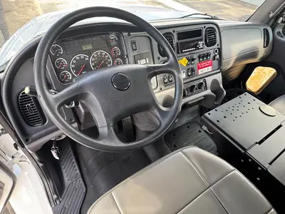 Used 2015 FREIGHTLINER M2 112 Bucket (boom) trucks Florida US | Truck and Van Outlet #1509191