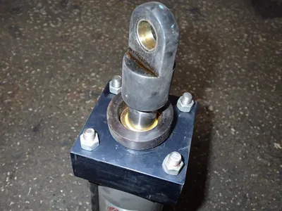USED DESTACO 1001