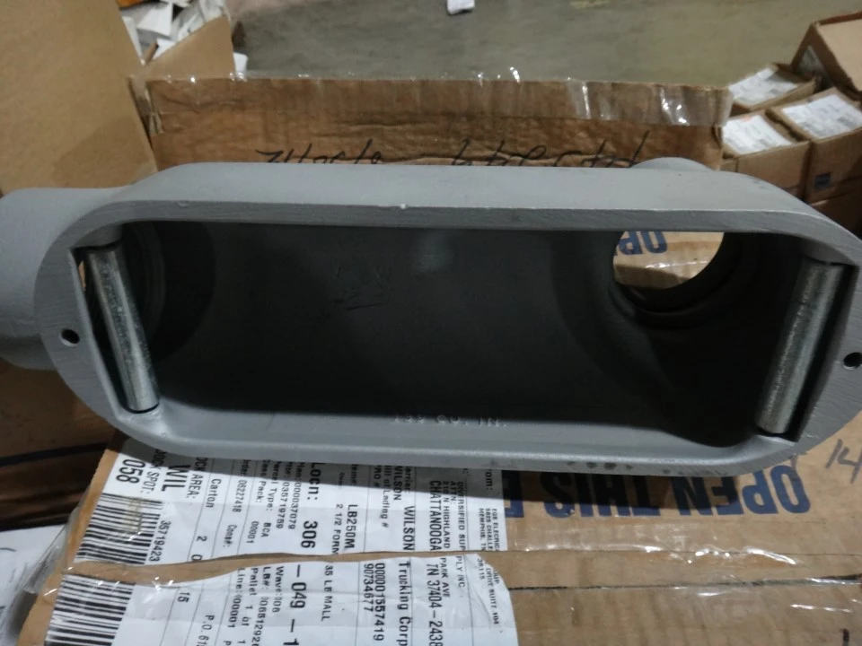 Appleton LB250-M 2.5" Unilet Conduit Outlet Body