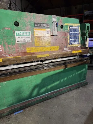USED 1992 ACCURPRESS 717512