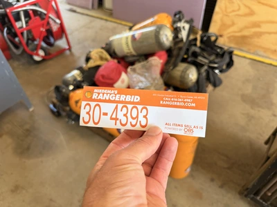 Used PALLET OF SCOTT AIR PAKS AND HARNESSES _UNKNOWN_ Respirators / Ventilators Michigan US | Miedema Asset Management Group #1395962